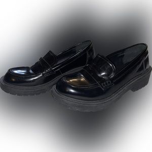 Madden Girl Black Loafers size 8
